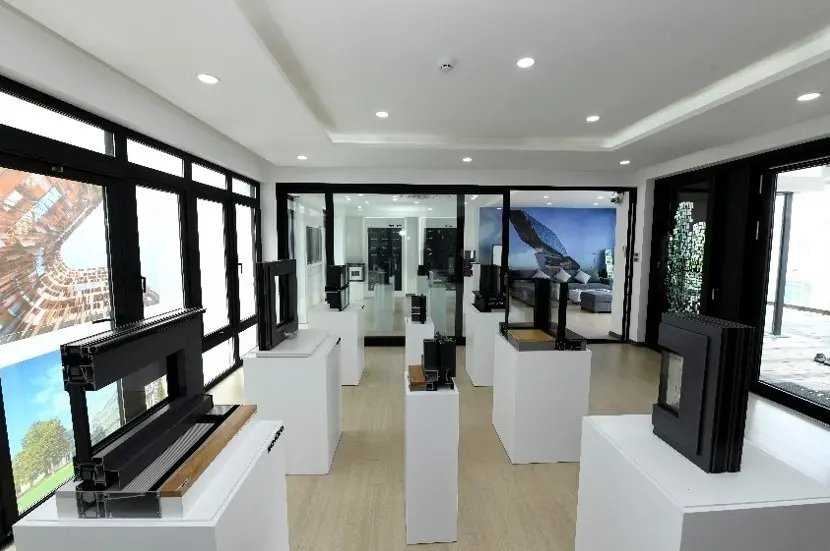 showroom vietnam image