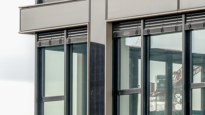 100_190844_nahaufnahme_Fassade-Photovoltaik