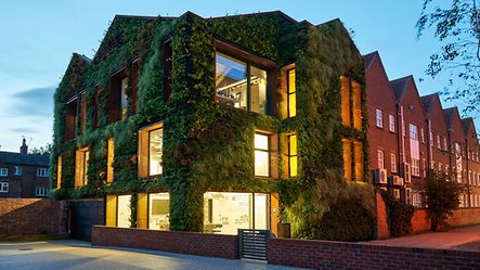 Mansell Street 4 - photo by Chris Fossey