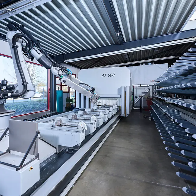 Die AF 500 Maschine von Schüco für Verarbeiter