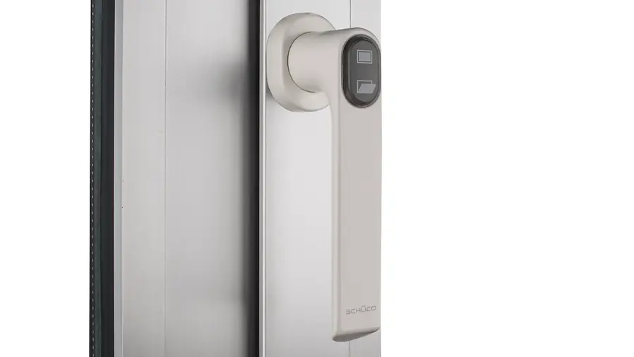 Maniglia automatizzata Schüco TipTronic per controllo elettronico dell’apertura