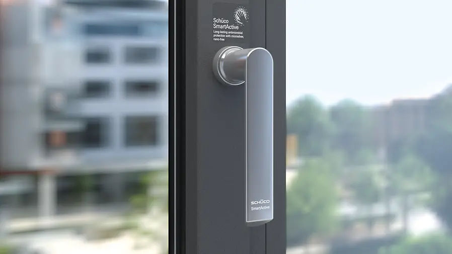 Maniglia Schüco Smart Active con superficie antibatterica e antivirale