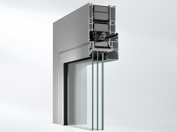 Schüco Fensterprofil mit Mehrfachverglasung und Aluminiumrahmen für effektiven Schallschutz