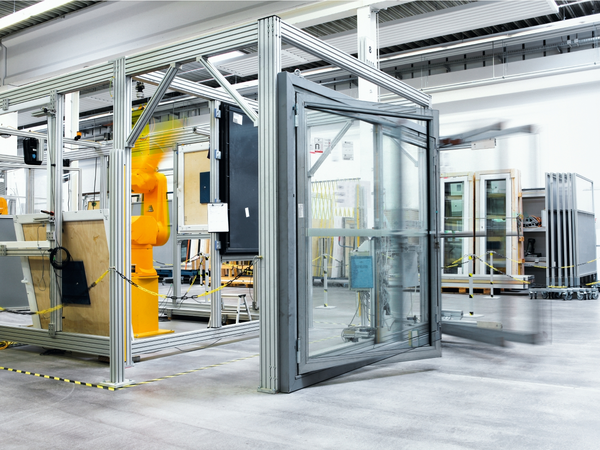 Langzeittest einer Schüco Schiebetür im Schüco Technologiezentrum