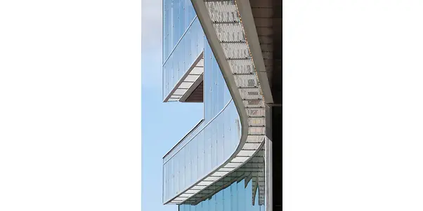 sjustjarnan-malmo-glassfasade-detalj