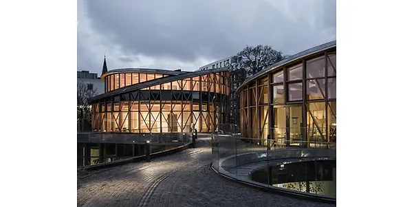 imgi_113_galleri-schueco-andersens-hus-kveldstid-ute