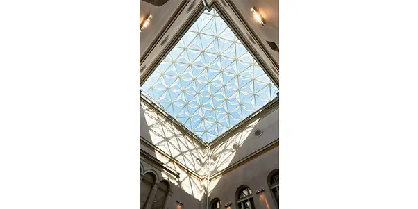 Schüco_Nationalmuseum_parametriskt_glastak_bryter_ljus_och_ljud